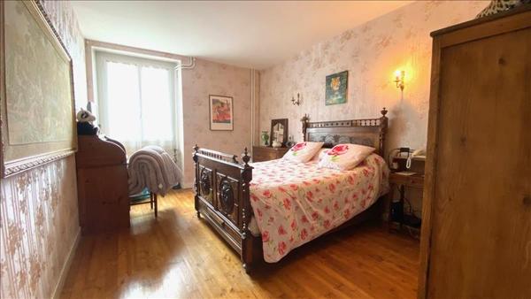 Maison à vendre |  Chabanais |  5 pièces | 133 m²