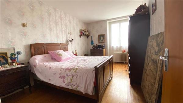 Maison à vendre |  Chabanais |  5 pièces | 133 m²