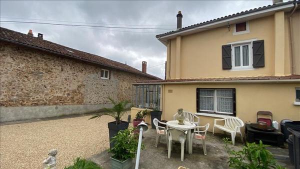 Maison à vendre |  Chabanais |  5 pièces | 133 m²