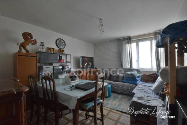 Maison plain pied avec grand jardin et dépendances - 100m² à CHEVIRÉ LE ROUGE