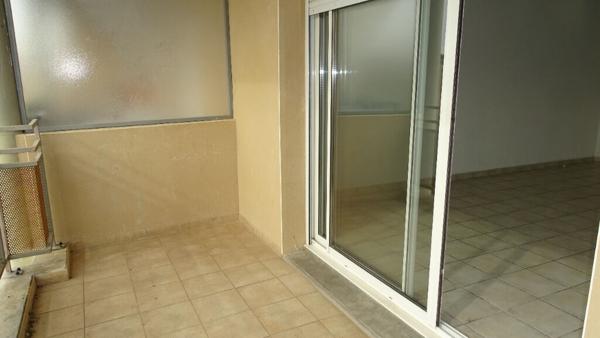 APPARTEMENT 1 CHAMBRE TERRASSE ET STATIONNEMENT CARCASSONNE