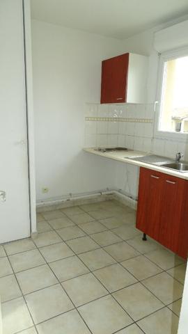 APPARTEMENT 1 CHAMBRE TERRASSE ET STATIONNEMENT CARCASSONNE