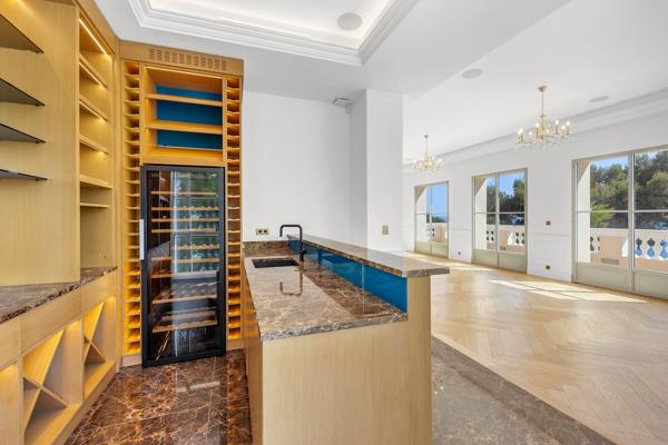 Vente Hôtel particulier Cap-d'Ail 9 Pièces 460 m²