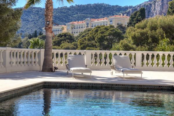 Vente Hôtel particulier Cap-d'Ail 9 Pièces 460 m²