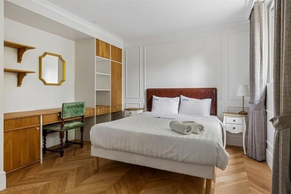 Vente Maison de luxe Sceaux 18 Pièces 473 m²