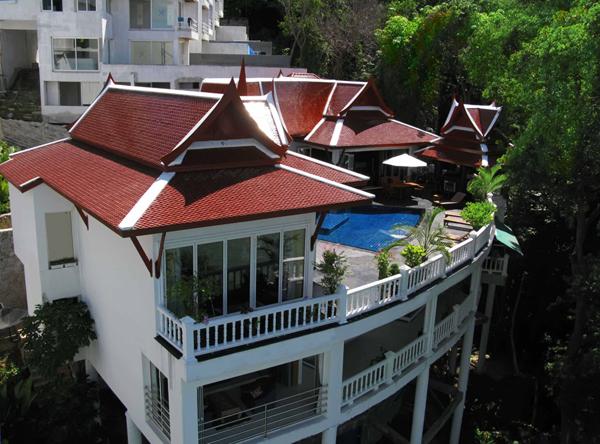 Villa de 12 chambres avec 2 piscines à vendre à Patong, Phuket