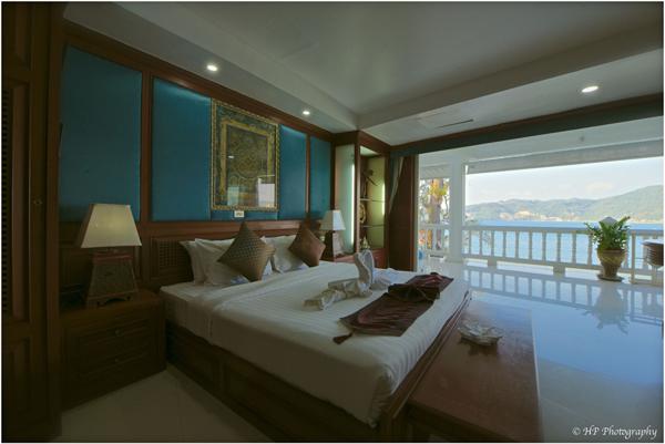 Villa de 12 chambres avec 2 piscines à vendre à Patong, Phuket