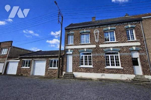 Maison à vendre à Pont-à-Vendin (62880) en Pas-de-Calais (62)

À Pont-à-Vendin, cette maison ...