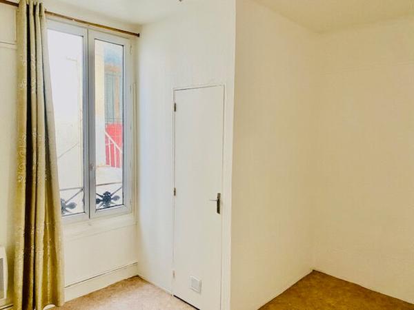 Immeuble La Courneuve - métro/tramway 5 pièce(s) 85.93 m2