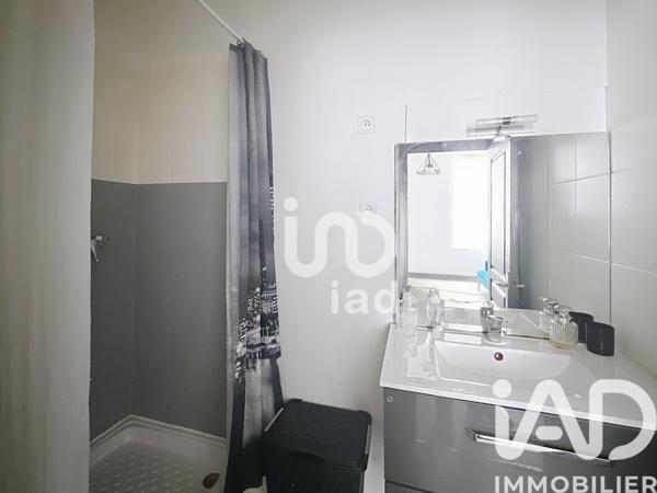 Location appartement 2 pièces 30 m² Marseille 2