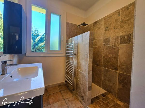 Maison familiale avec fort potentiel d’agrandissement – Les Routes