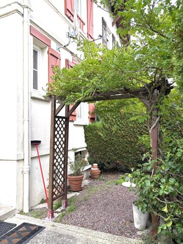 Maison 2 chambres avec garage et jardin