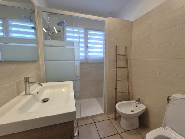 villa 4 faces avec garage et sous-sol