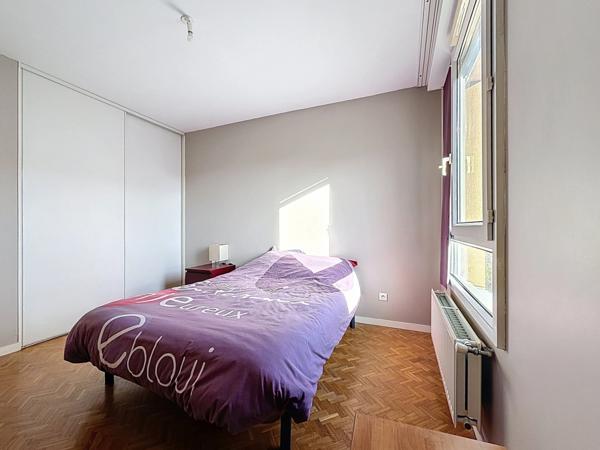 ✨ À vendre Brignais : Appartement T3 – 75 m² au calme – Terrasse – Garage – Cave