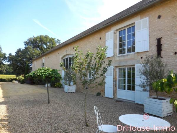 Maison à vendre 6 pièces de 272 m²
