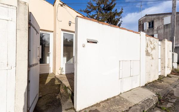 Maison à vendre    1 pièce •  La Rochelle
