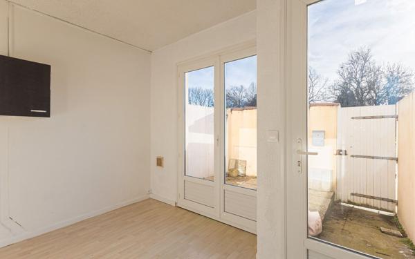 Maison à vendre    1 pièce •  La Rochelle