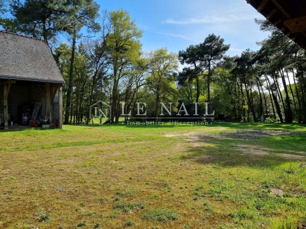 Maison contemporaine avec installations équestres sur 22 hectares