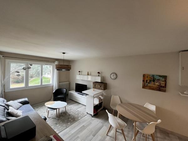 Appartement à vendre |  Saint-Priest |  3 pièces | 60 m²