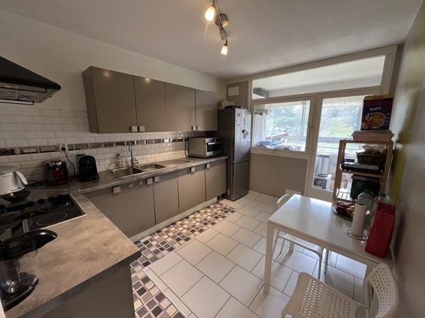 Appartement à vendre |  Saint-Priest |  3 pièces | 60 m²