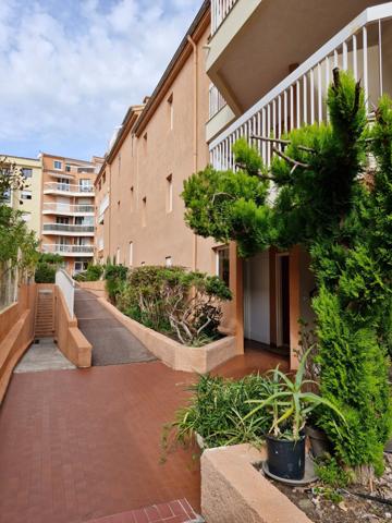 Appartement à vendre 1 pièce en rez-de-jardin