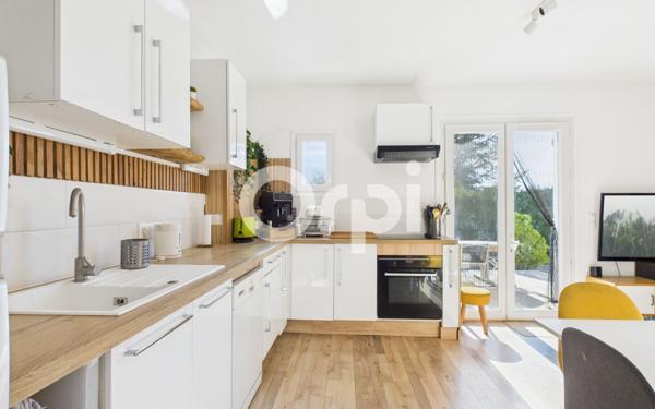 Maison à vendre    6 pièces •  Tourrettes