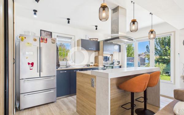 Maison à vendre    6 pièces •  Tourrettes