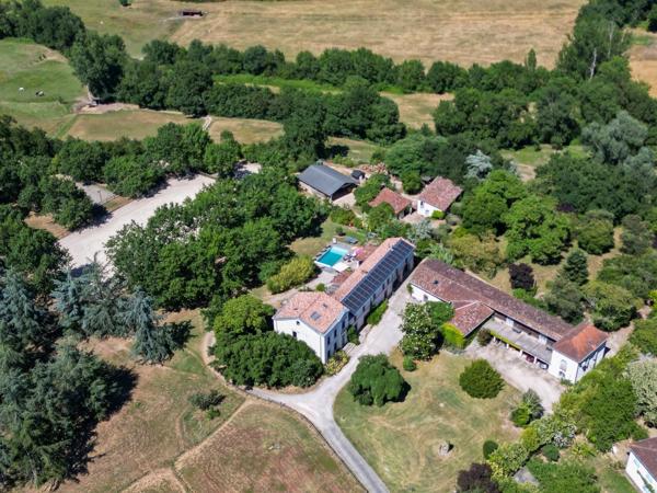 Vente Maison de luxe Gaillac 18 Pièces 750 m²