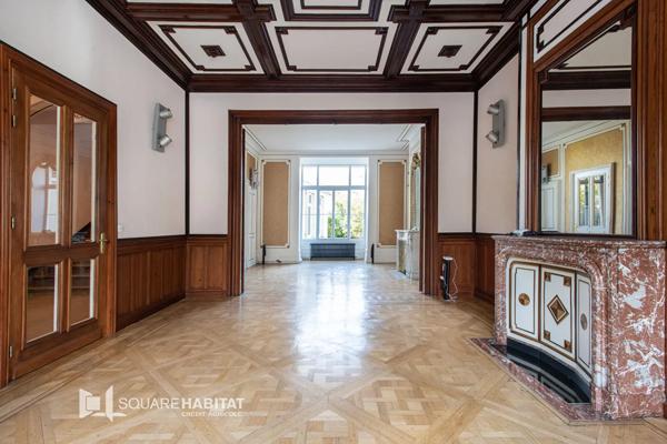 Maison à vendre 11 pièces 303.33m² Boulogne-sur-Mer (62200)