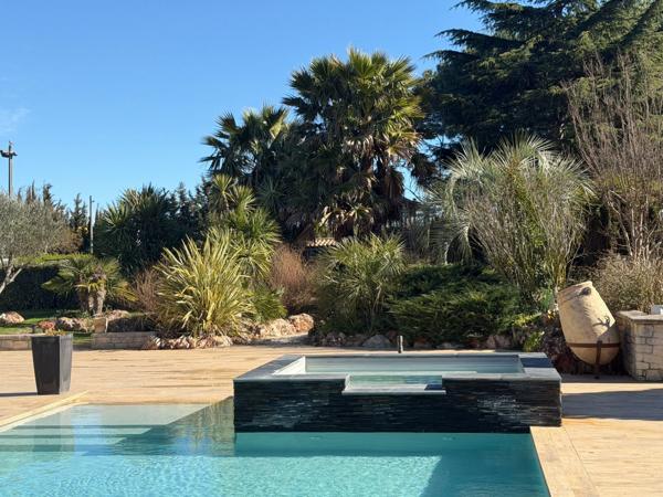 Vente Maison de luxe Agde 7 Pièces 266 m²