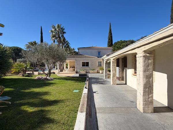 Vente Maison de luxe Agde 7 Pièces 266 m²