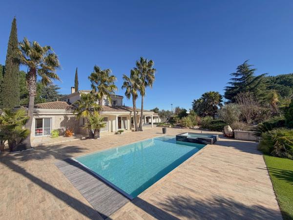Vente Maison de luxe Agde 7 Pièces 266 m²