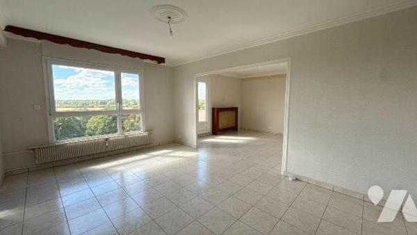 Châlons-en-Champagne - Secteur Allées de Forêts  - Appartement T5 en dernier étage avec cave 
...