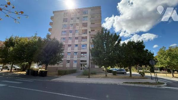 Châlons-en-Champagne - Secteur Allées de Forêts  - Appartement T5 en dernier étage avec cave 
...