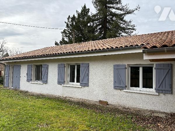 Ancienne fermette restaurée à 2mn du centre du village...