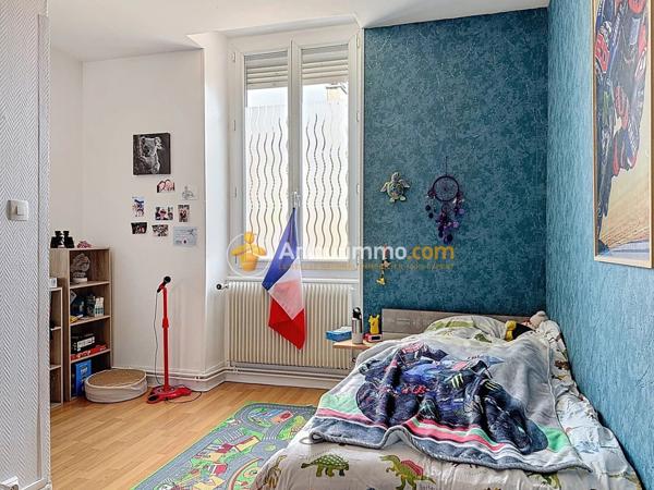 Vente Appartement 5 pièces 80 m2 à Bourgoin-Jallieu