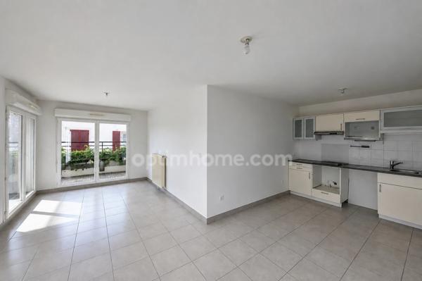 THORIGNY SUR MARNE (77400) - APPARTEMENT 3 PIECES 70M2 - 2 CHAMBRES - LUMINEUX - TERRASSE - RESIDENCE RECENTE - CAVE - PARKING EN SOUS-SOL