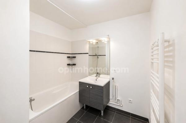 THORIGNY SUR MARNE (77400) - APPARTEMENT 3 PIECES 70M2 - 2 CHAMBRES - LUMINEUX - TERRASSE - RESIDENCE RECENTE - CAVE - PARKING EN SOUS-SOL