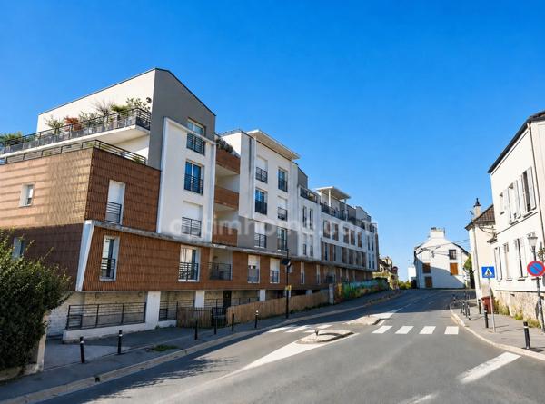 THORIGNY SUR MARNE (77400) - APPARTEMENT 3 PIECES 70M2 - 2 CHAMBRES - LUMINEUX - TERRASSE - RESIDENCE RECENTE - CAVE - PARKING EN SOUS-SOL