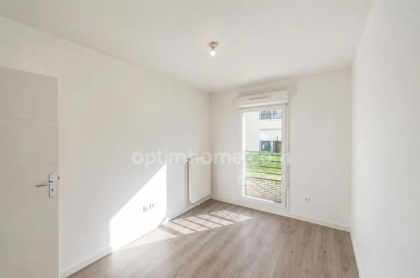 THORIGNY SUR MARNE (77400) - APPARTEMENT 3 PIECES 70M2 - 2 CHAMBRES - LUMINEUX - TERRASSE - RESIDENCE RECENTE - CAVE - PARKING EN SOUS-SOL