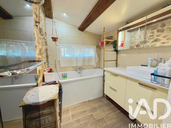 Maison à vendre 6 pièces 114 m² Peyrolles-en-Provence