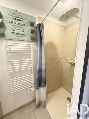 Maison à vendre 6 pièces 114 m² Peyrolles-en-Provence