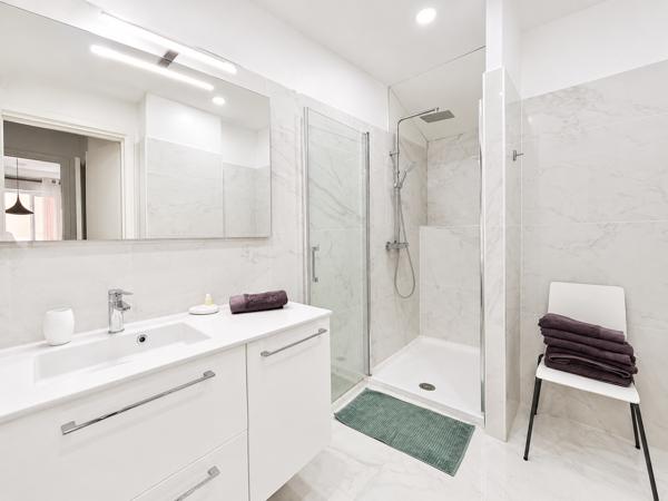 NICE CENTRE – JEAN MÉDECIN – Appartement 4 pièces de 100 m² – 3 chambres – Ascenseur