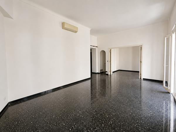NICE CENTRE – JEAN MÉDECIN – Appartement 4 pièces de 100 m² – 3 chambres – Ascenseur