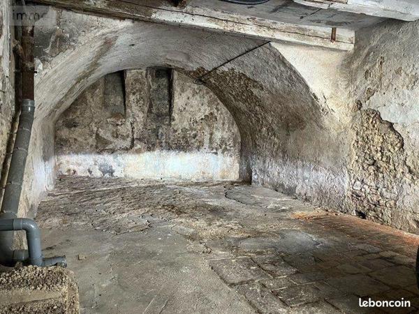 Fonds et/ou murs commerciaux à louer à Dole dans le Jura (39100), ref : 39034-L69