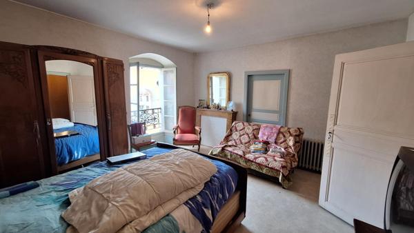 Maison de ville avec jardin à rénover