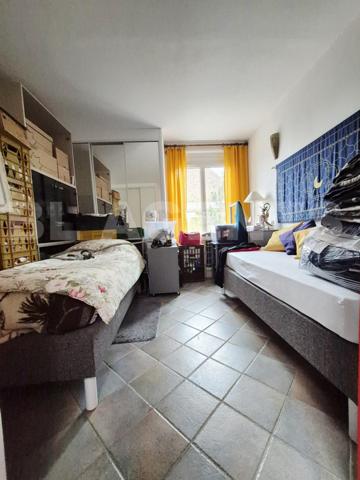 Spacieuse maison de ville - Calme, sans vis- à- vis - proche gare !