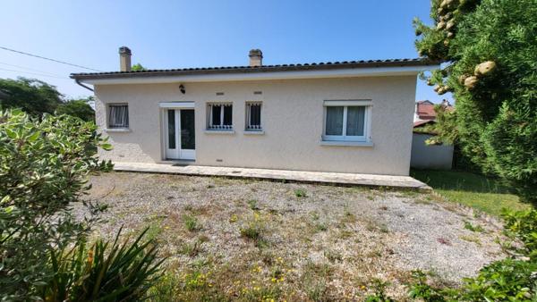 Centre ville  Mussidan  Maison  de 3 pièces principales véranda, garage et atelier cellier