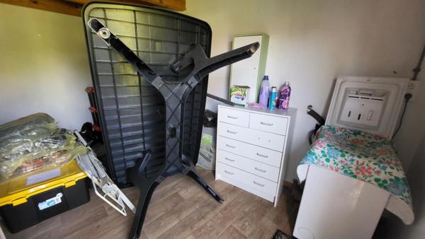 Centre ville  Mussidan  Maison  de 3 pièces principales véranda, garage et atelier cellier