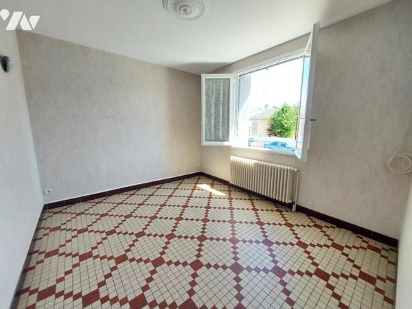 MAISON TYPE F4 -  CHALETTE SUR LOING  QUARTIER CALME